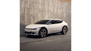 كيا تحقق رقما قياسياً لأكبر عدد من الجوائز التي حصلت عليها علامة تجارية في عامٍ واحد وذلك وفق "دراسة أداء السيارات وتصنيعها وتصميمها" ("أبيل" APEAL) التي أجراها معهد أبحاث السوق الأمريكي "جاي