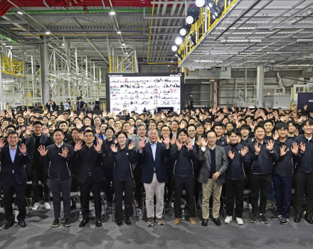 الرئيس التنفيذي لمجموعة هيونداي موتور&nbsp;إيويسون تشونغ&nbsp;يحدد "النمو المستدام من خلال التغيير المتواصل" في رسالة رأس السنة الجديدة